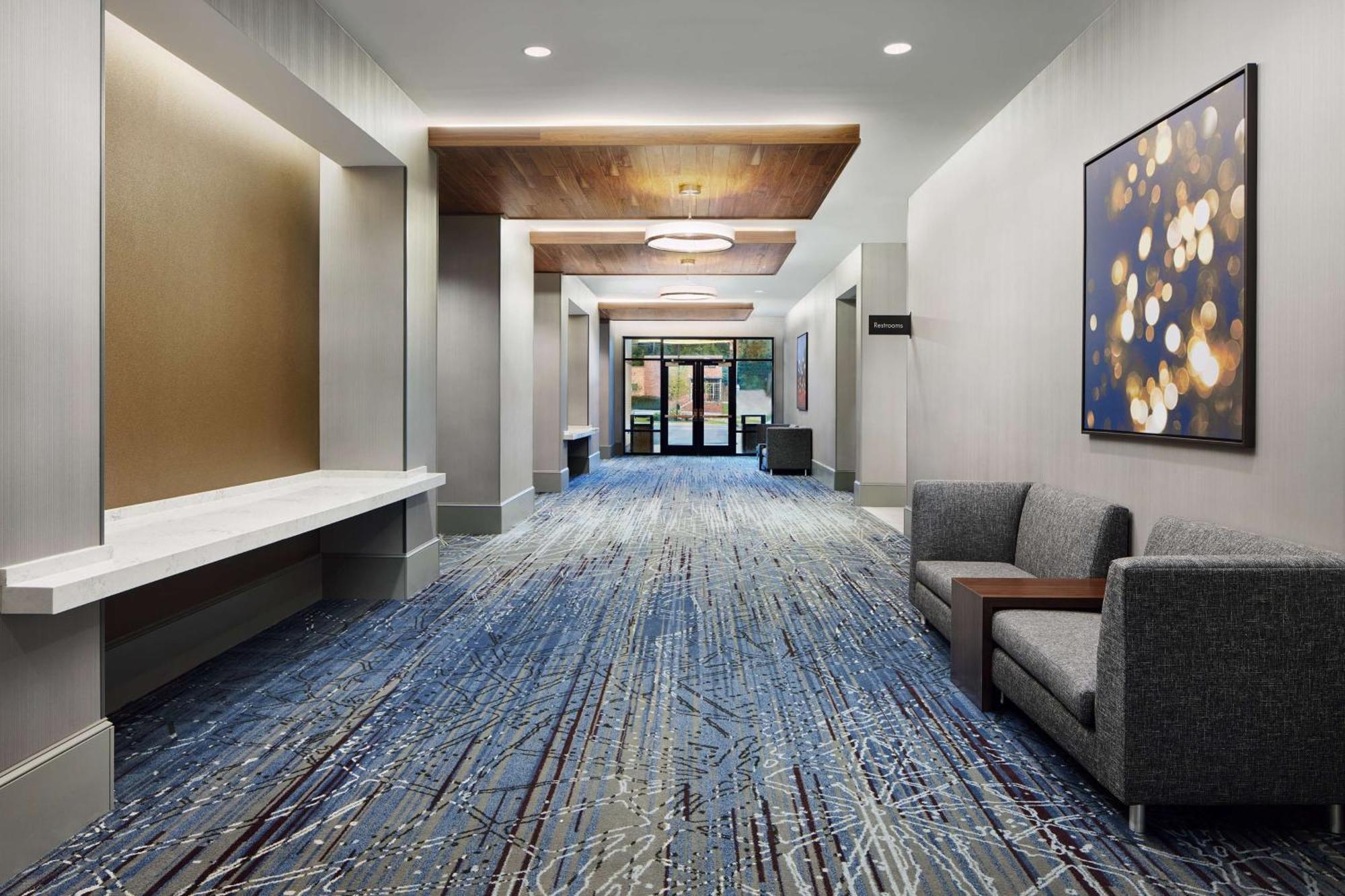 Embassy Suites By Hilton Atlanta Airport North Hapeville エクステリア 写真