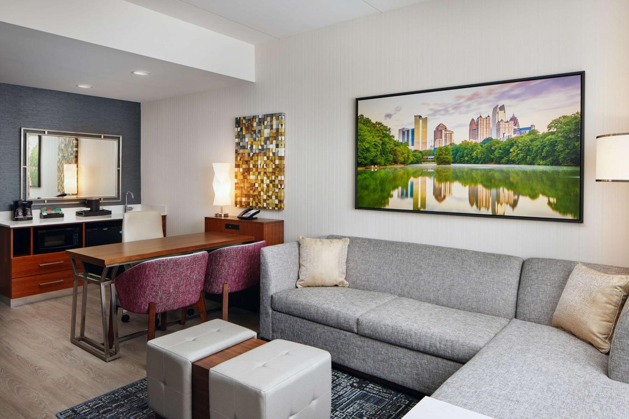 Embassy Suites By Hilton Atlanta Airport North Hapeville エクステリア 写真