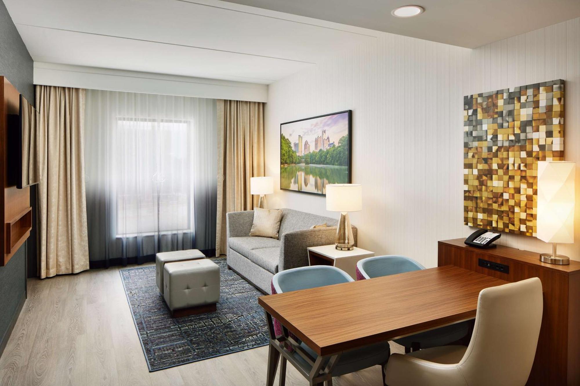 Embassy Suites By Hilton Atlanta Airport North Hapeville エクステリア 写真
