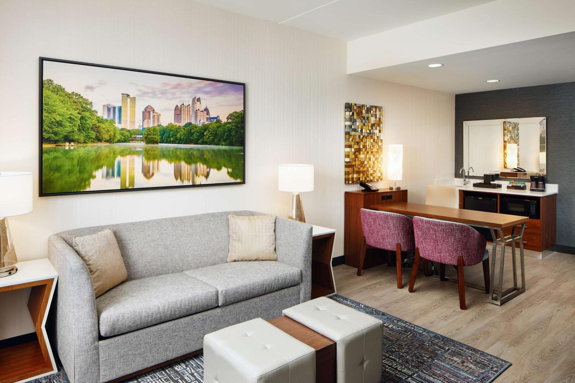 Embassy Suites By Hilton Atlanta Airport North Hapeville エクステリア 写真